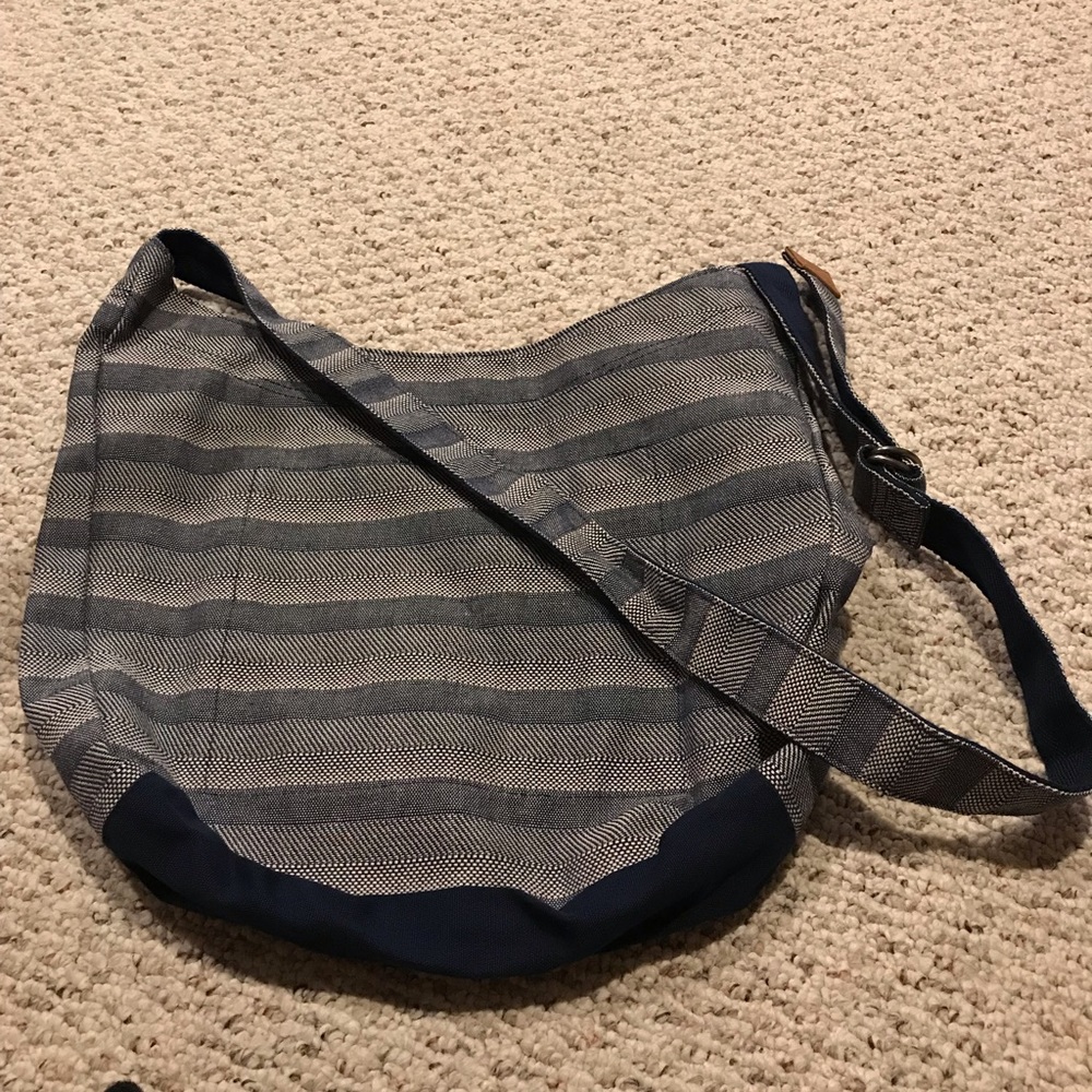 Thirty-one Retro Metro Crossbody Hobo purse